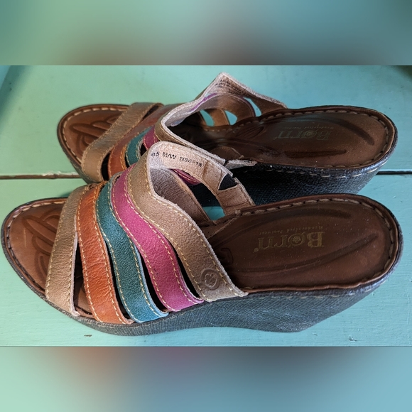 Born Slip On Rainbow Wedges, Sandals, Size 9 - Picture 5 of 7